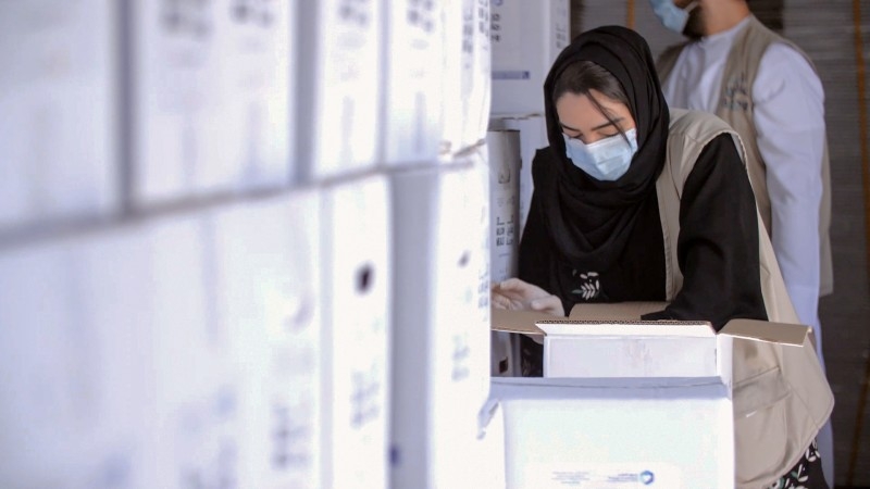 Launched as part of the “10 million meals” campaign on Saturday, the “World’s Tallest Donation Box” enables companies, entities and the public to purchase lights of Burj Khalifa, for as little as 10 dirhams each, to collectively donate 1.2 million meals or food parcels to low-income individuals and families in the UAE. — WAM photos