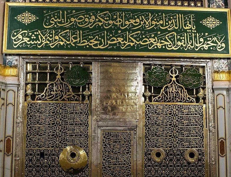 The “Sacred Chamber,” refers to the Prophet’s House, where he (peace be upon him) used to live with Aisha Bint Abibakr Al-Siddiq, the “Mother of the Believers” (May Allah be pleased with her). It is prominently located in the eastern part of the Prophet’s Mosque in Madinah. — SPA photos