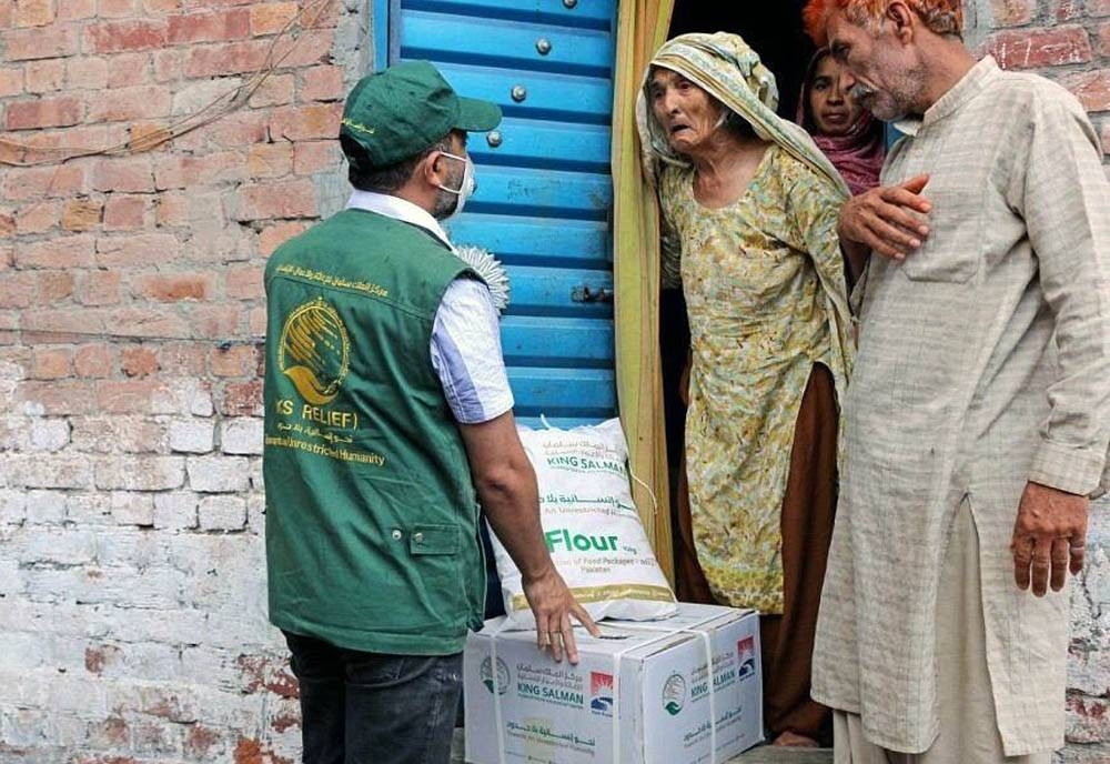 The King Salman Humanitarian Aid and Relief Center (KSrelief) continued its ongoing operation of distributing Ramadan food baskets in Pakistan on Friday.