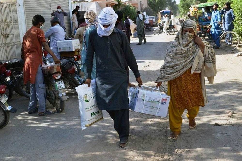 The King Salman Humanitarian Aid and Relief Center (KSrelief) continued its ongoing operation of distributing Ramadan food baskets in Pakistan on Friday.