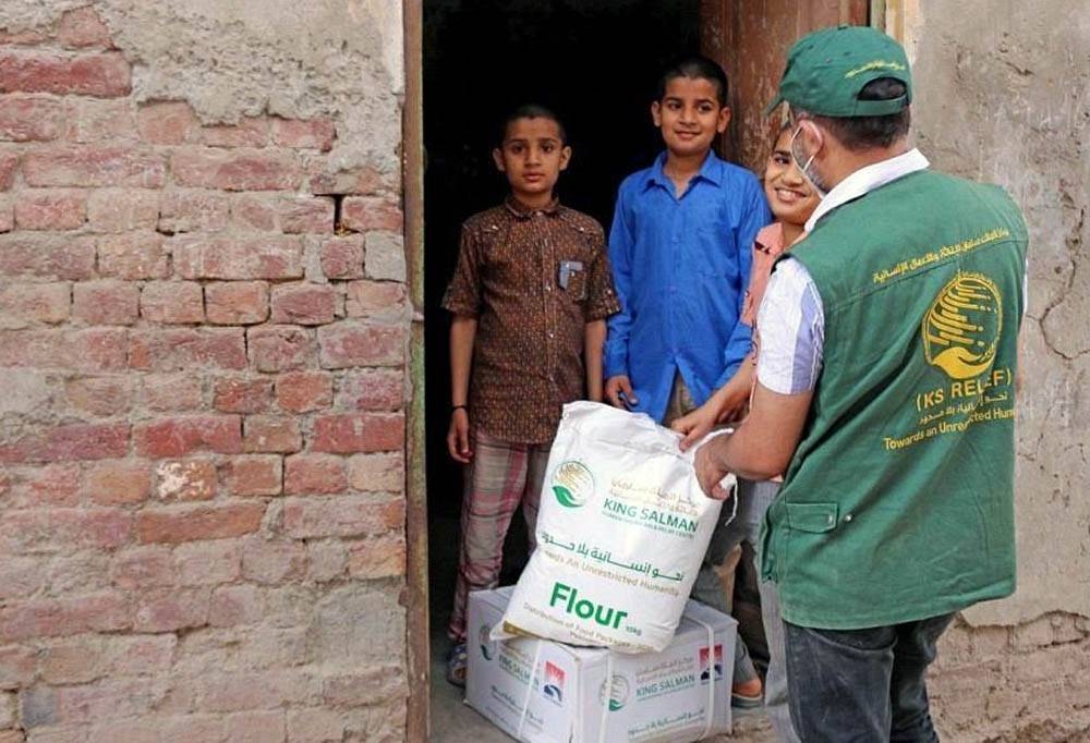 The King Salman Humanitarian Aid and Relief Center (KSrelief) continued its ongoing operation of distributing Ramadan food baskets in Pakistan on Friday.