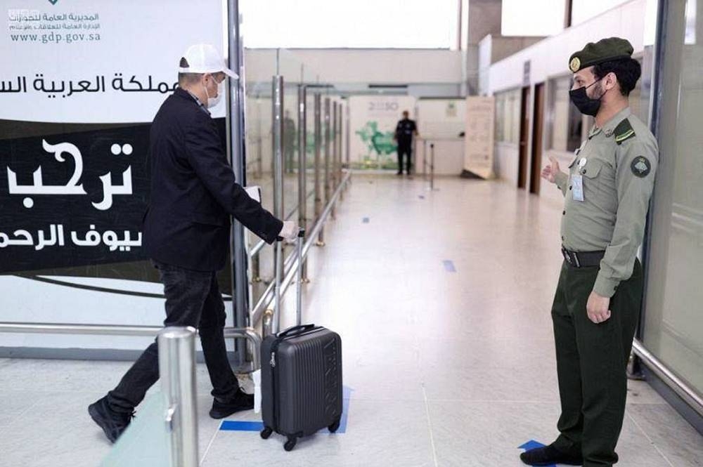 Passengers registered in the Awdah (Return) Initiative  were allowed to fly out from King Abdulaziz International Airport after completing all procedures.