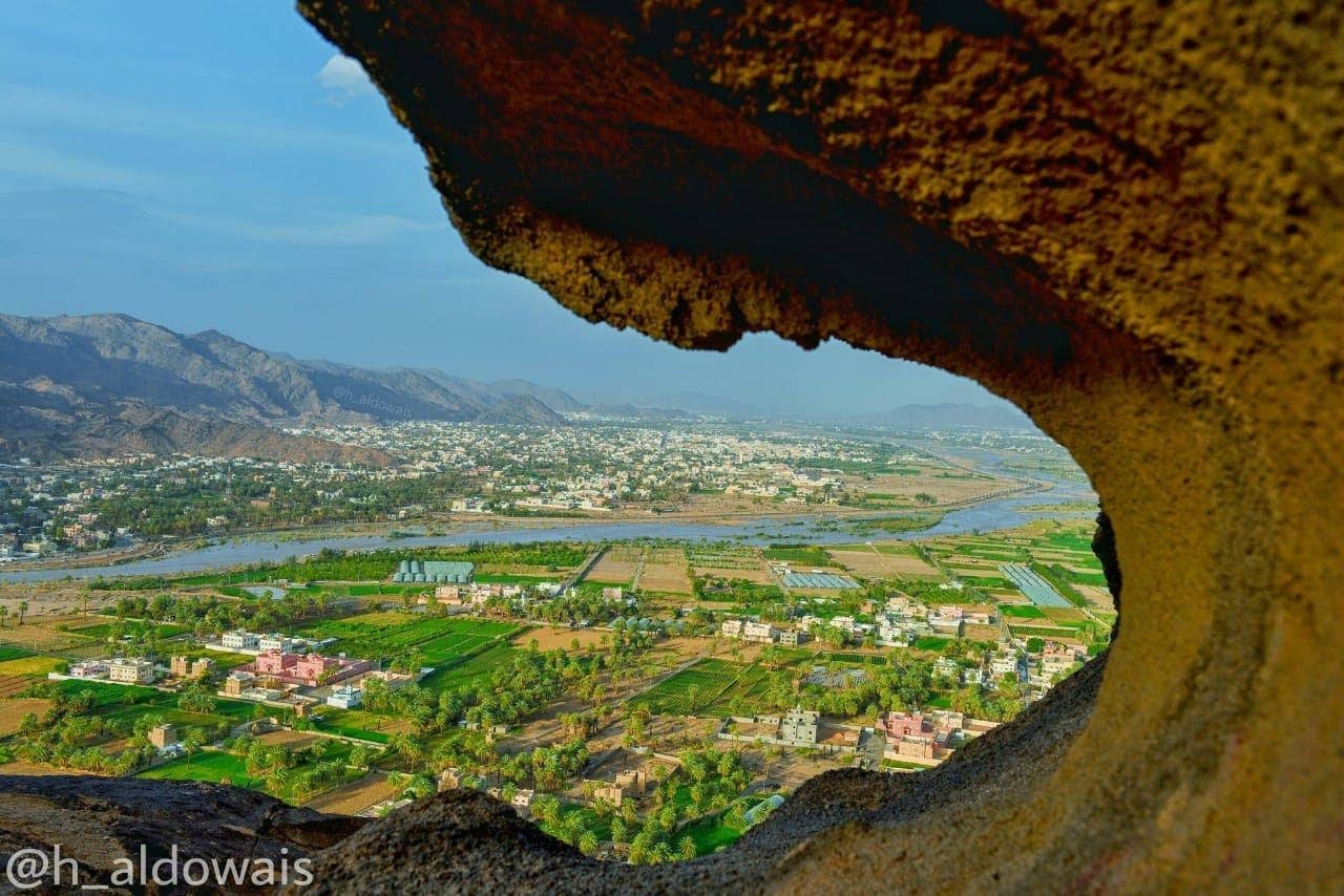 Shooting rain pictures thrills Najran photoholics