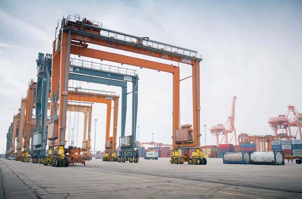 The King Abdulaziz Port in Dammam is operating at full capacity to provide the market needs of goods imported from overseas, amid the coronavirus pandemic.