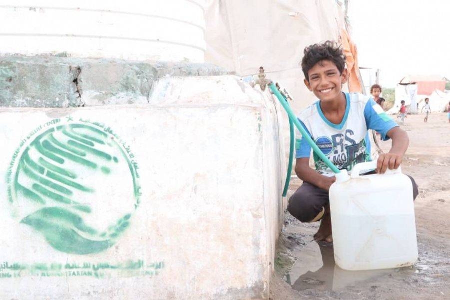 The King Salman Humanitarian Aid and Relief Center continued implementing water and environmental sanitation project that preserves the lives of families in Yemeni governorates of Hodeida and Hajjah. — SPA photos