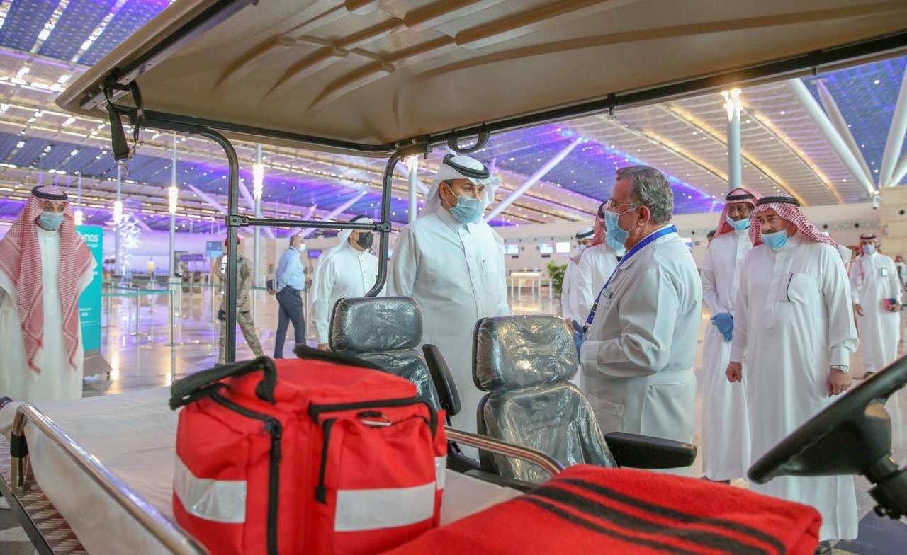Minister of Transport Eng. Saleh Bin Nasser Al-Jasser inspected on Saturday the Hall No.1 at the new Jeddah-based King Abdulaziz International Airport and reviewed preparations to resume domestic flights.