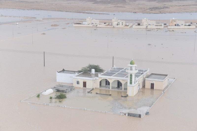Several government agencies, including the Royal Air Force of Oman (RAFO), were roped in to help keep people safe from the torrential rains and ensure the roads are clear of falling debris in the Sultanate’s southern governorate. ONA photos
