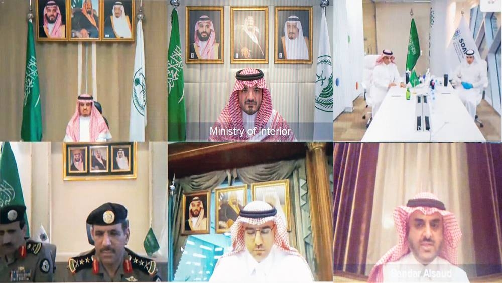 Minister of Interior Prince Abdul Aziz Bin Saud Bin Naif launches “Maidan” application at a ceremony held at his office in Riyadh on Sunday. Speaking on the occasion, the minister said that the app will be the uniform security platform for all the field security activities of various sectors of the ministry to detect violations and regulate procedures of handing over cases to various security agencies electronically. The application was developed jointly by the Public Security, General Directorate to Combat Drugs, and the National Information Center. — SPA