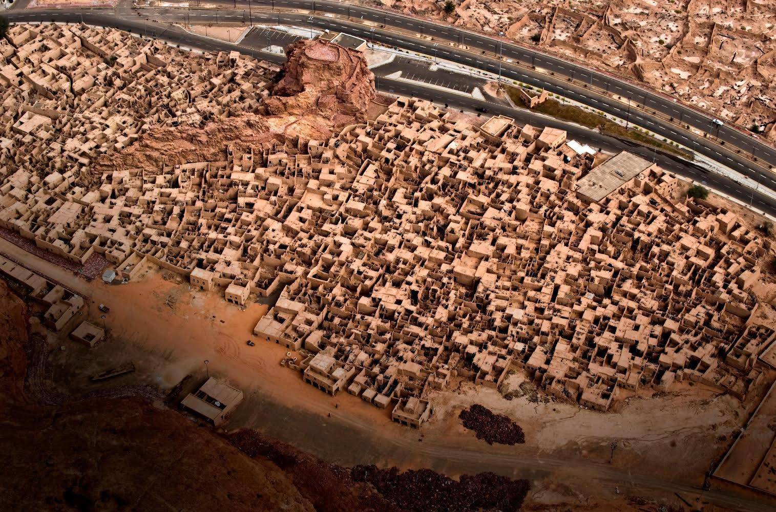 The Royal Commission for Al-Ula (RCU) has harnessed digital technologies to let tourists from all over the world explore the rich heritage of Al-Ula on a virtual platform through the Internet. The initiative enables tourists to enjoy watching the richness of Al-Ula’s past through digital exhibitions using 3D technology from the comfort of their homes.