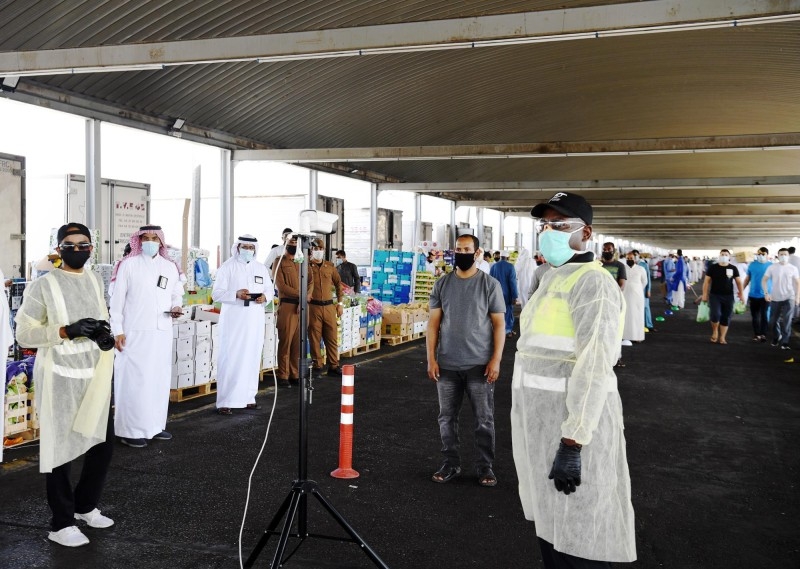 The Ministry of Human Resources and Social Development has launched a field campaign to educate expatriate workers on the need to follow health protocols in their lifestyle within and outside their workplaces in its bid to stem the spread of coronavirus.