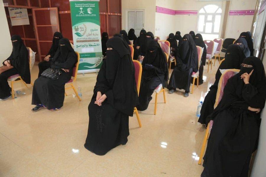 As part of its “Seed of Safety” project, the KSrelief's team held counseling and social sessions with orphans and their families in the governorates of Marib, Al-Jawf, Sanaa and Al-Bayda, benefiting 300 orphans and 50 families. — SPA photos