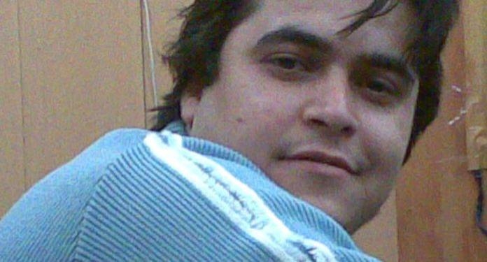 Ruhollah Zam  turned against the establishment after the 2009 Iranian presidential election protests, and was imprisoned in Evin Prison for some time. Zam fled Iran to reside in France.