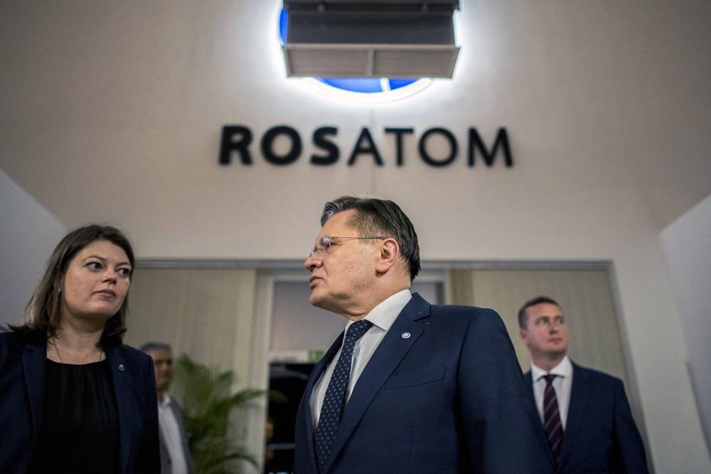 
File photo of Rosatom Director General Alexey Likhachev paying a visit to the Paks nuclear power plant to review progress on an upgrade there.