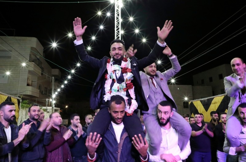 A newly-wed Palestinian couple.
