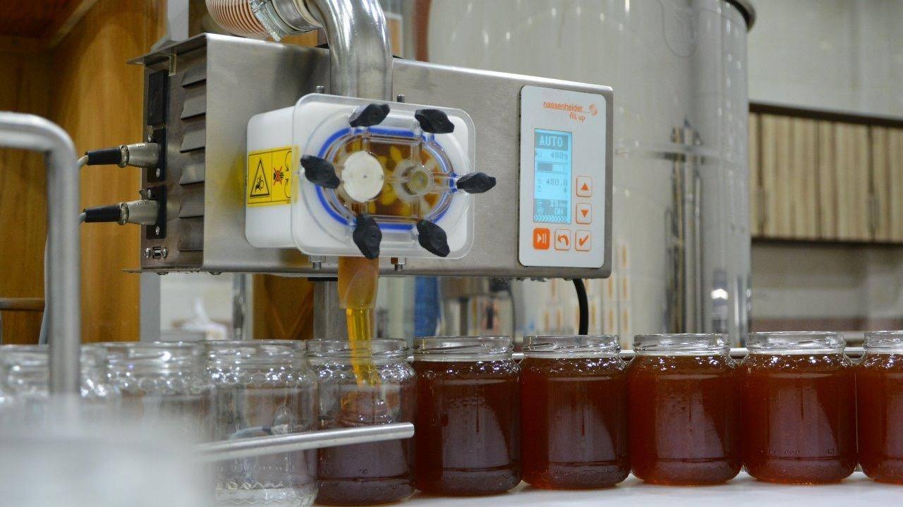 Al-Baha produces 800 ton of fine quality honey annually