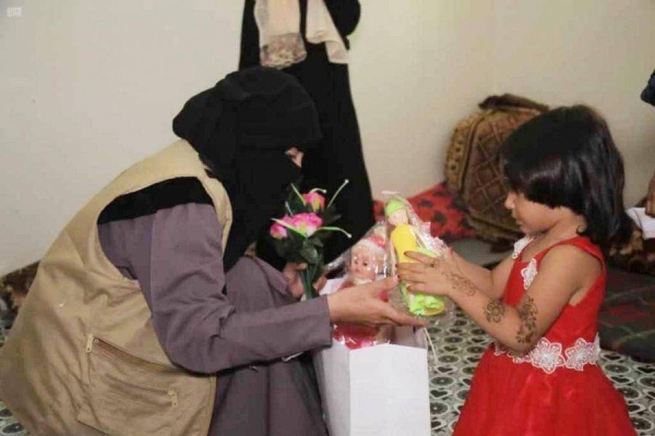 The King Salman Humanitarian Aid and Relief Centre organized recreational activities and distributed gifts among orphan children in Yemen on the occasion of Eid Al-Adha. — SPA photos