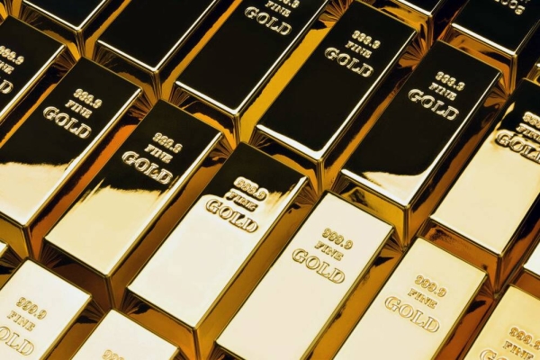 Gold extended its record-breaking rally and surged to the $2,022 per oz on prolonged US fiscal stimulus talks, rising threats to the US-China trade deal and Beirut explosion.