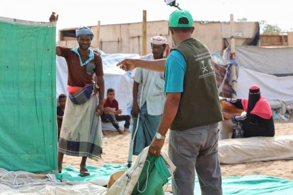 As part of the aid campaign, tents, blankets and rugs are being distributed to the families who have lost their shelters due to the rains and torrential floods in the two governorates. — SPA photos