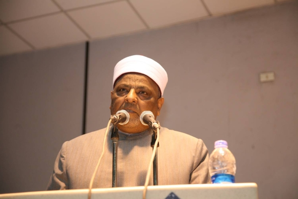 A grand scholar at Al Azhar Al Sharif, Egypt's renowned Islamic institution, has rejected a fatwa by Al Quds Mufti where he forbids the Emirati people from praying in Al-Aqsa Mosque following the UAE-Israeli peace accord. — WAM photo