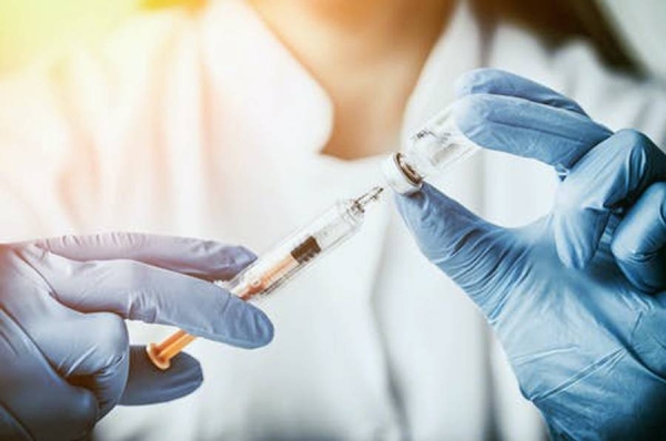 Serum Institute of India (SSI), which has entered a manufacturing partnership with AstraZeneca to produce Oxford University’s COVID-19 vaccine candidate, has issued a clarification denying reports that the shot may be launched in 73 days.