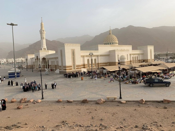 The umbrellas at the Prophet's Mosque.