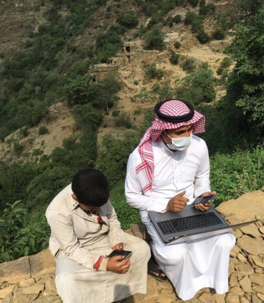 Saudi teacher to be honored for helping pupil with apps