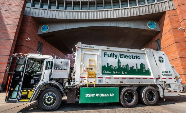  Volvo Group’s subsidiary Mack Trucks has turned over the keys to its highly anticipated Mack LR Electric demonstration model to New York City Department of Sanitation (DSNY) officials, who will put it through rigorous, real-world trials.