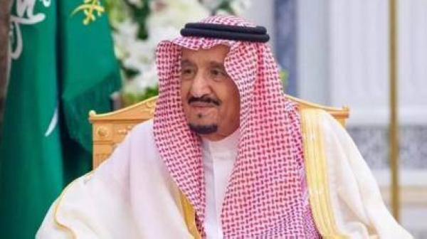 Saudi officials rewarded for serving the country