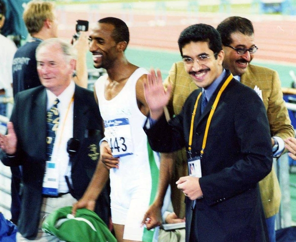 Hadi Souan celebrates his 400m hurdles silver medal at Sydney 2000.