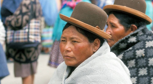 Indigenous women on a street in La Paz, Bolivia. — courtesy ILO/R. Lord