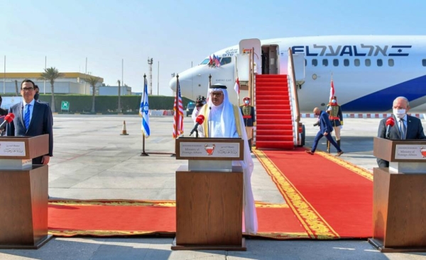 Bahraini Foreign Minister Dr. Abdullatif Bin Rashid Al Zayani, US delegation leader Treasury Secretary Steven Mnuchin and the Israeli delegation leader National Security Advisor Meir Ben-Shabbat in Manama.