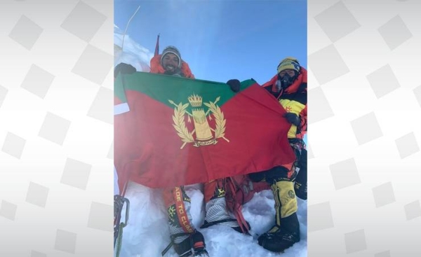  Bahrain’s Royal Guard team has recently successfully scaled Mount Manaslu (8,163 meters), the eighth highest mountain in the world, and it is all set able to climb Mount Everest early next year. — BNA photos
