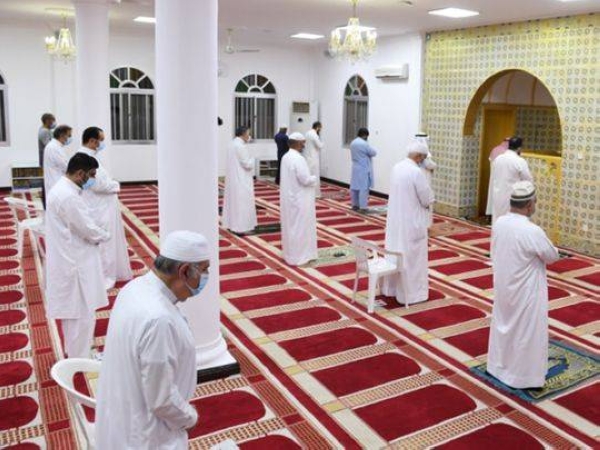 Fajr prayers were allowed on Aug. 28 as the first step of the gradual reopening of mosques and resumption of collective worship and religious gatherings. — BNA photo