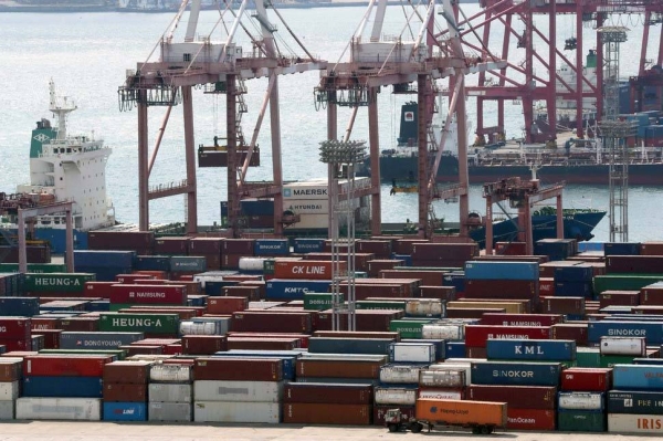 South Korea's outbound shipments dipped 3.6 percent in October from a year earlier, snapping the previous month's brief rebound. — courtesy Yonhap