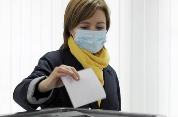 Pro-European candidate Maia Sandu casts her vote in the Moldova Presidential vote first round.
