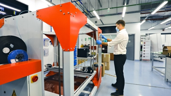  UAE's Khalifa University of Science and Technology on Monday announced a team of researchers at its Aerospace Research and Innovation Center (ARIC) is in the process of developing the design of a ‘Reusable 3D Printed Mask’, as a potential replacement for standard N95 masks that are in short supply following the COVID-19 pandemic. — WAM photos