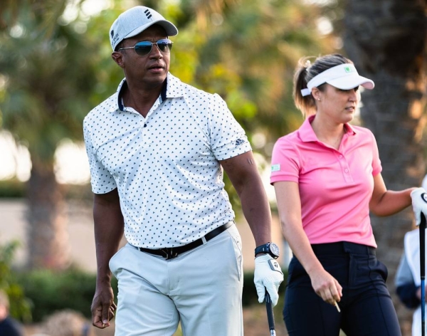 Camilla Lennarth & Amy Boulden teaching Saudi kids at a golf clinic in 2019.