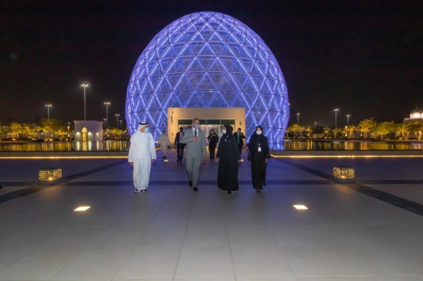 British Minister of State for the Middle East and North Africa James Cleverly visited the Sheikh Zayed Grand Mosque here during his official visit to the United Arab Emirates. — WAM photos