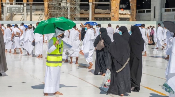 Over a million women perform Umrah and pray at Grand Mosque