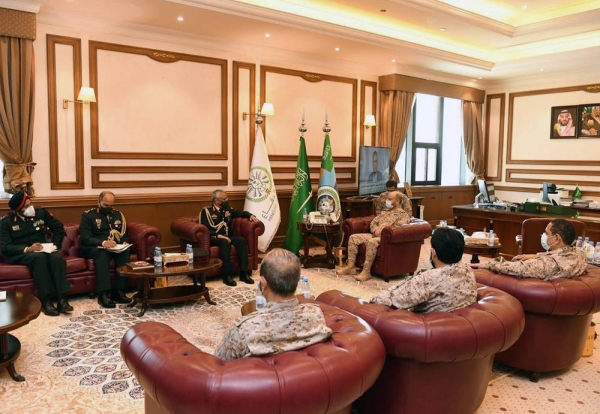 Saudi Arabia’s Chief of General Staff Gen. Fayyadh Al-Ruwaili holds talks with Indian Army Chief Gen. M. M. Naravane at his office in Riyadh on Sunday. — SPA