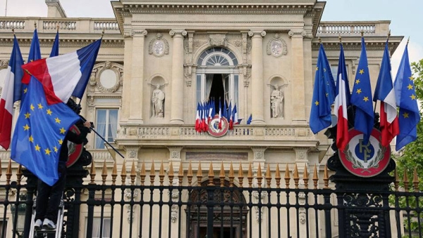 The French Republic Saturday welcomed the implementation of Riyadh Agreement, leading to the formation of a Yemeni government between the legitimate Yemeni government and the Southern Transitional Council.