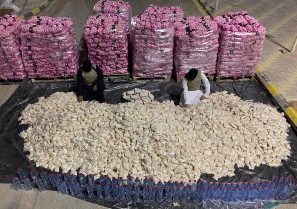  A bid to smuggle over 11 million narcotic pills into Saudi Arabia was foiled, the Saudi Press Agency reported on Friday citing a statement from the spokesman of the General Directorate of Narcotics Control (GDNC). — SPA photos
