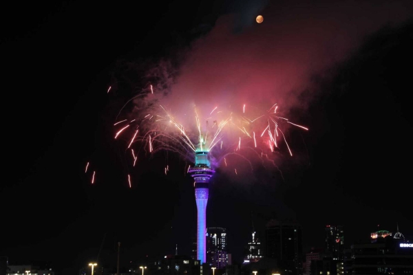 The nation, which has managed to eliminate coronavirus after a strict seven-week lockdown, kicked off its new Year celebrations with Skycity fireworks and Vector lights on the Auckland Harbour Bridge. — Courtesy photo
