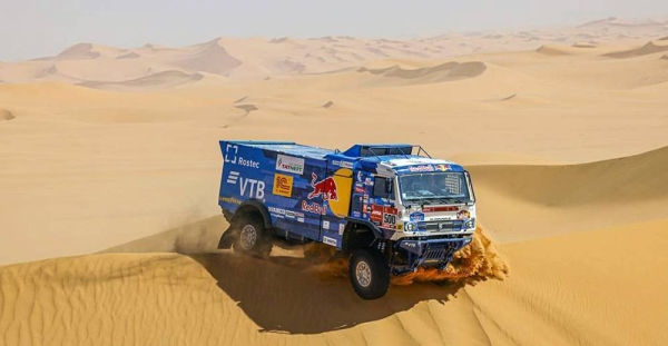 Nasser Al Attiyah with Chairman of Saudi Auto Federation Prince Khalid Sultan Bin Abdullah Al Faisal during the Dakar Rally.