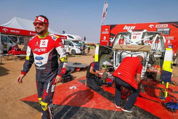 The contestants in the Saudi Dakar Rally 2021 rested Saturday, in the city of Hail after completing six different stages of the race, passing through many regions of the Kingdom, amid great and close competition in the various 6 categories that the rally includes this year. 