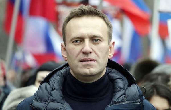 Russian opposition politician Alexey Navalny has announced that he plans to return to Russia on Sunday from Germany, where he has been recovering after being poisoned.
