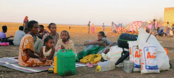 Ethiopian refugees fleeing clashes in the country’s northern Tigray region cross the border into Hamdayet, Sudan, in this file photo. — Courtesy photo