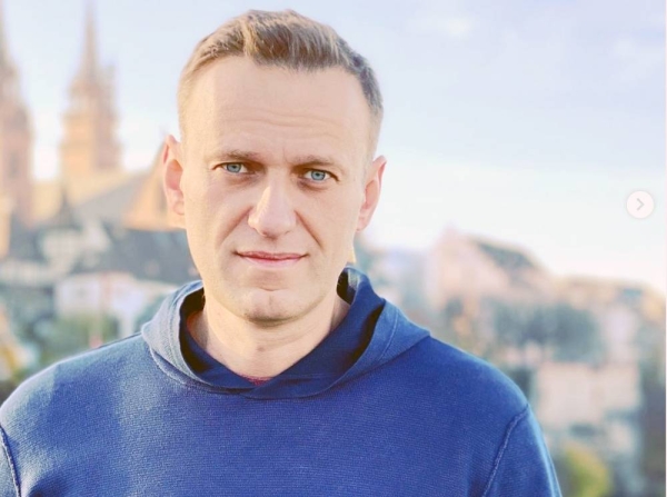 Kremlin critic Alexei Navalny was detained at a Moscow airport on Sunday.