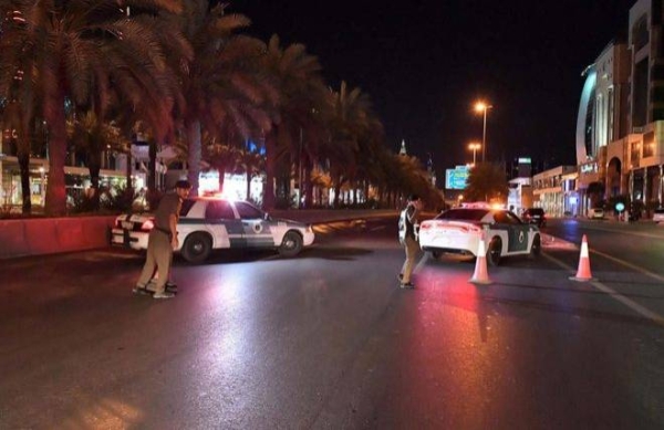 Maj. Khaled Al-Kreidis, the spokesman of Riyadh region police, said that police received information at around 2 a.m. on Wednesday early morning about a citizen, in his 40s, held his wife’s brother at gunpoint in a residential apartment in the Al-Moizila neighborhood, east of Riyadh city. — File photo  