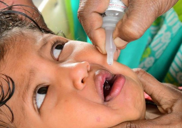 At least 12 children have been hospitalized after they were administered hand sanitizer drops instead of oral polio vaccine drops in the western Indian state of Maharashtra. — Courtesy photo